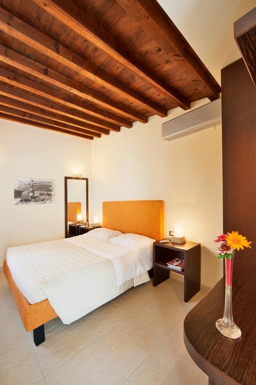 B&B Quattrostelle Cavallino di Lecce Exterior foto