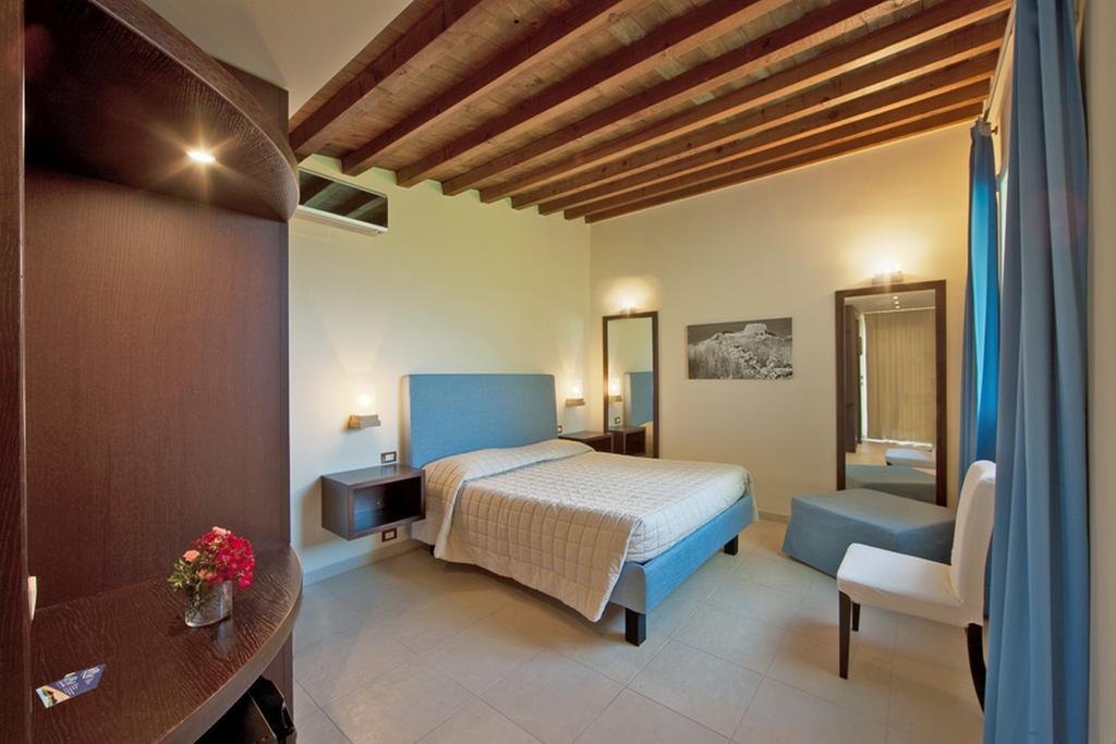 B&B Quattrostelle Cavallino di Lecce Exterior foto